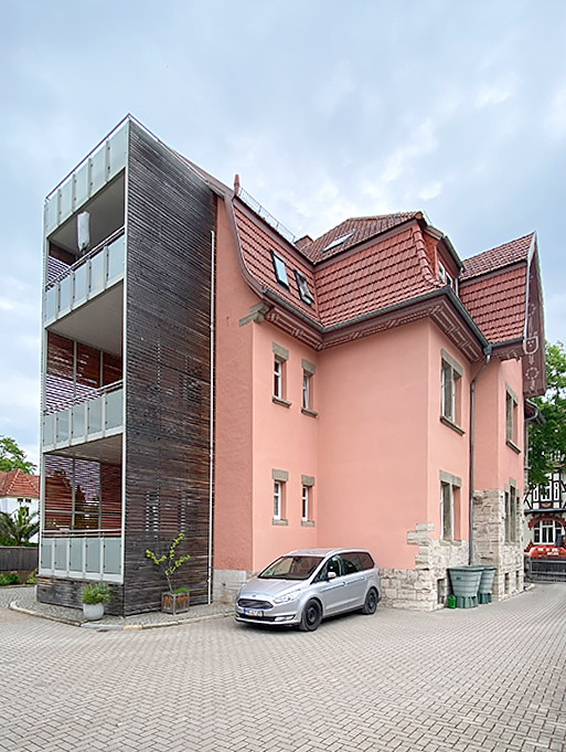 Sanierung mit Balkonanbau eines Mehrfamilienwohnhauses in Mühlhausen (Thüringen) 3